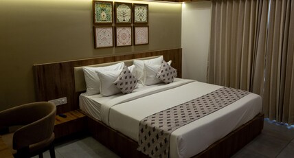 Madhuvan Resort Room Type - Deluxe Room with Balcony and Garden View