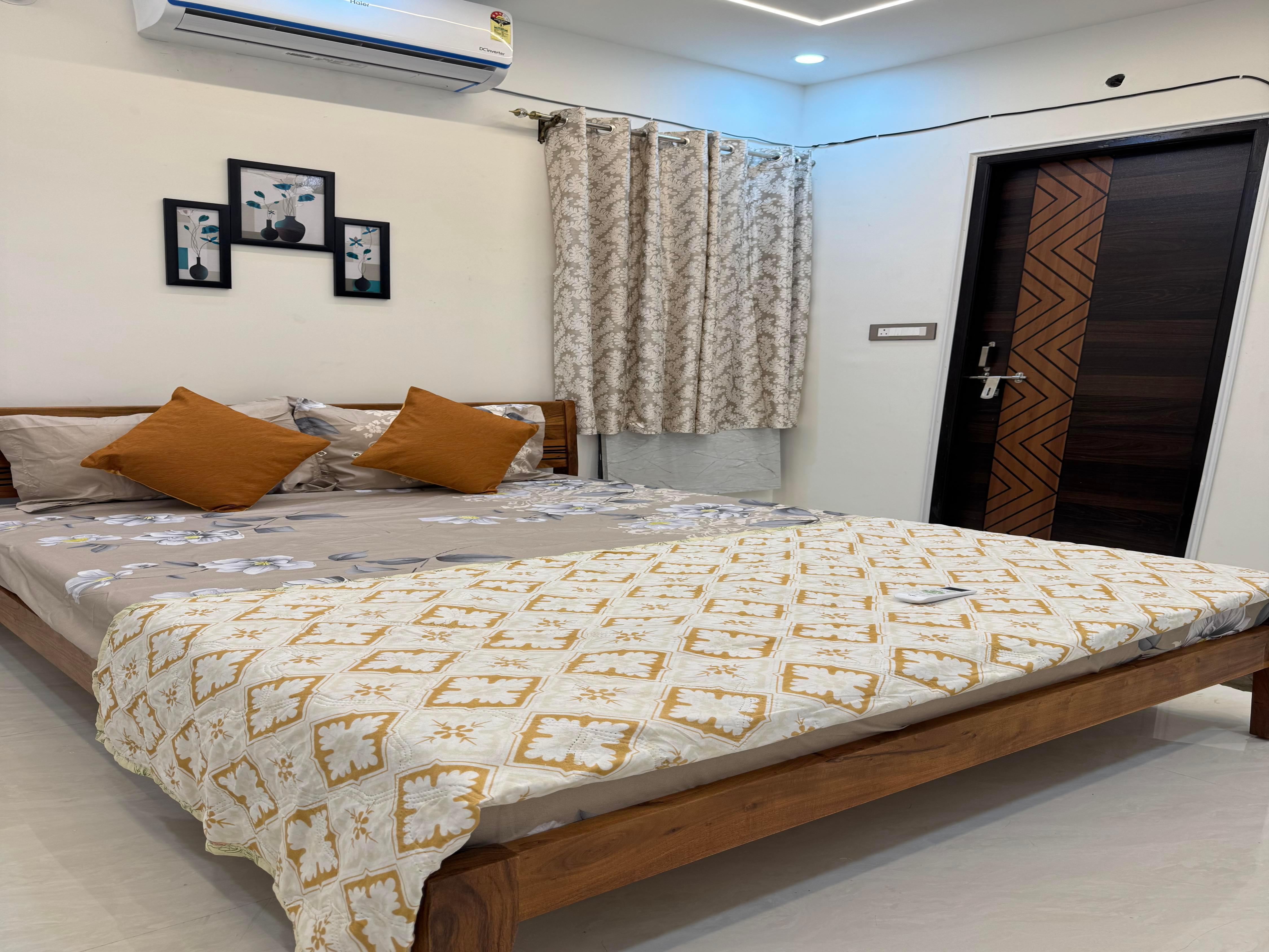 Modern convenient flat in financial district - Tap to explore photos