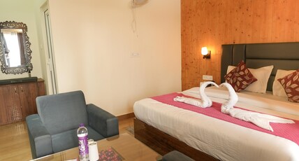 The Mukteshwar Inn Resort Room Type - Premium Room with mountain valley view The Mukteshwar Inn Resort Room Type - Premium Room with mountain valley view