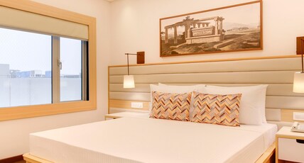 Lemon Tree Suites, Gurugram Room Type - Deluxe Double Room