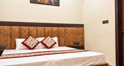 Hotel Kalindi Kunj Room Type - Luxury Room