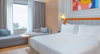 Hilton Garden Inn Bengaluru Whitefield Room Type - King Guest Room