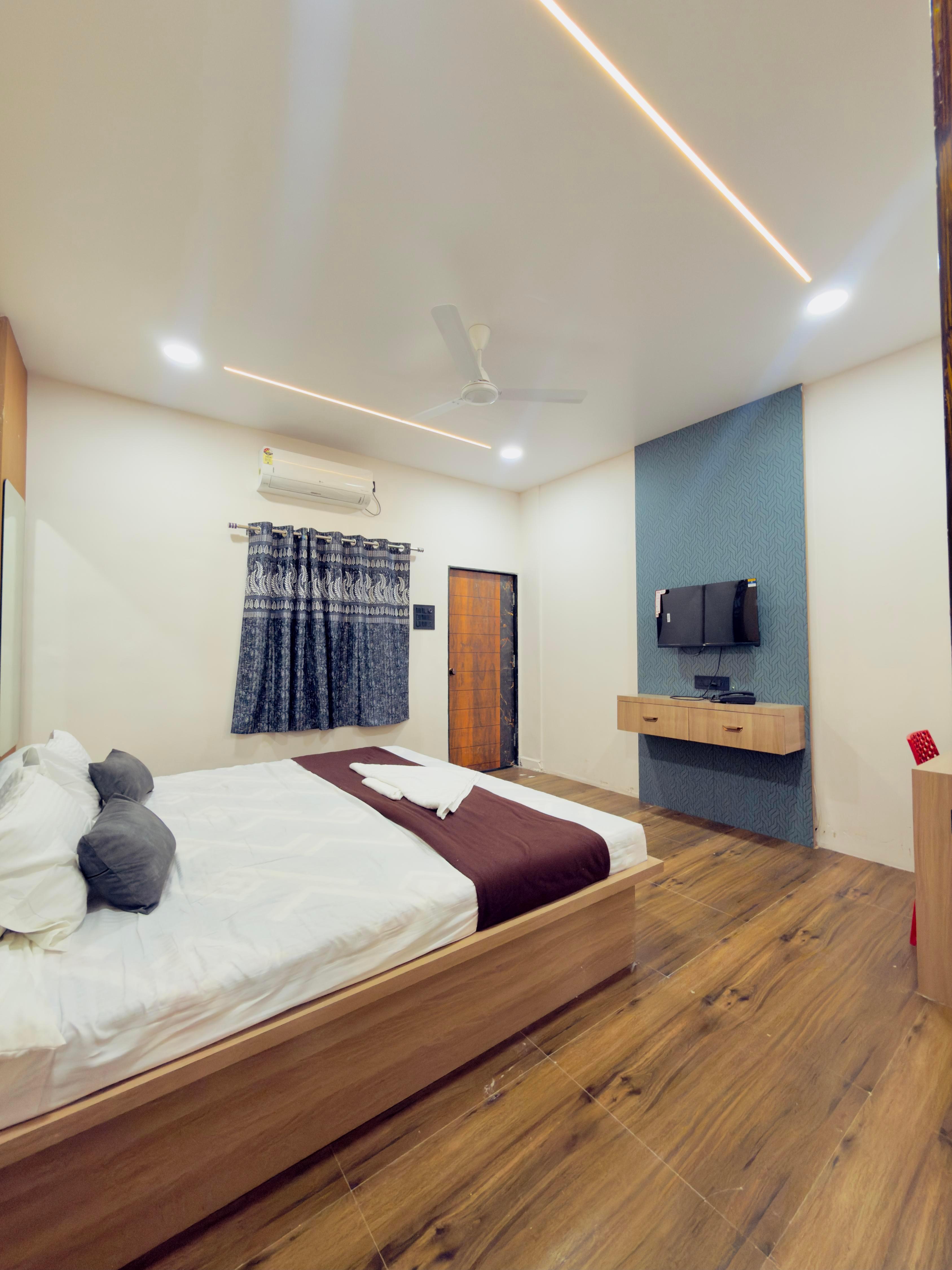 Hotel om Sai Samarth lodging Room Type - Bedroom 7