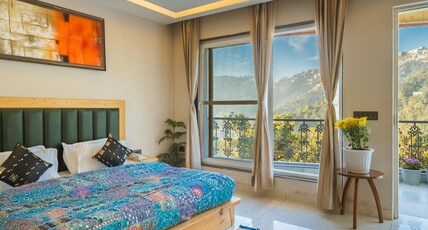 Tripli Vanaashy Room Type - King Room with Balcony