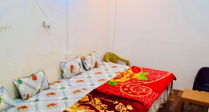 Radha Krishna Paying Guest House Room Type - 102