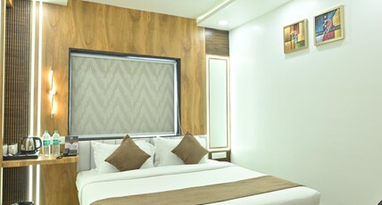 Hotel Sai Leela Inn Room Type - Deluxe Room