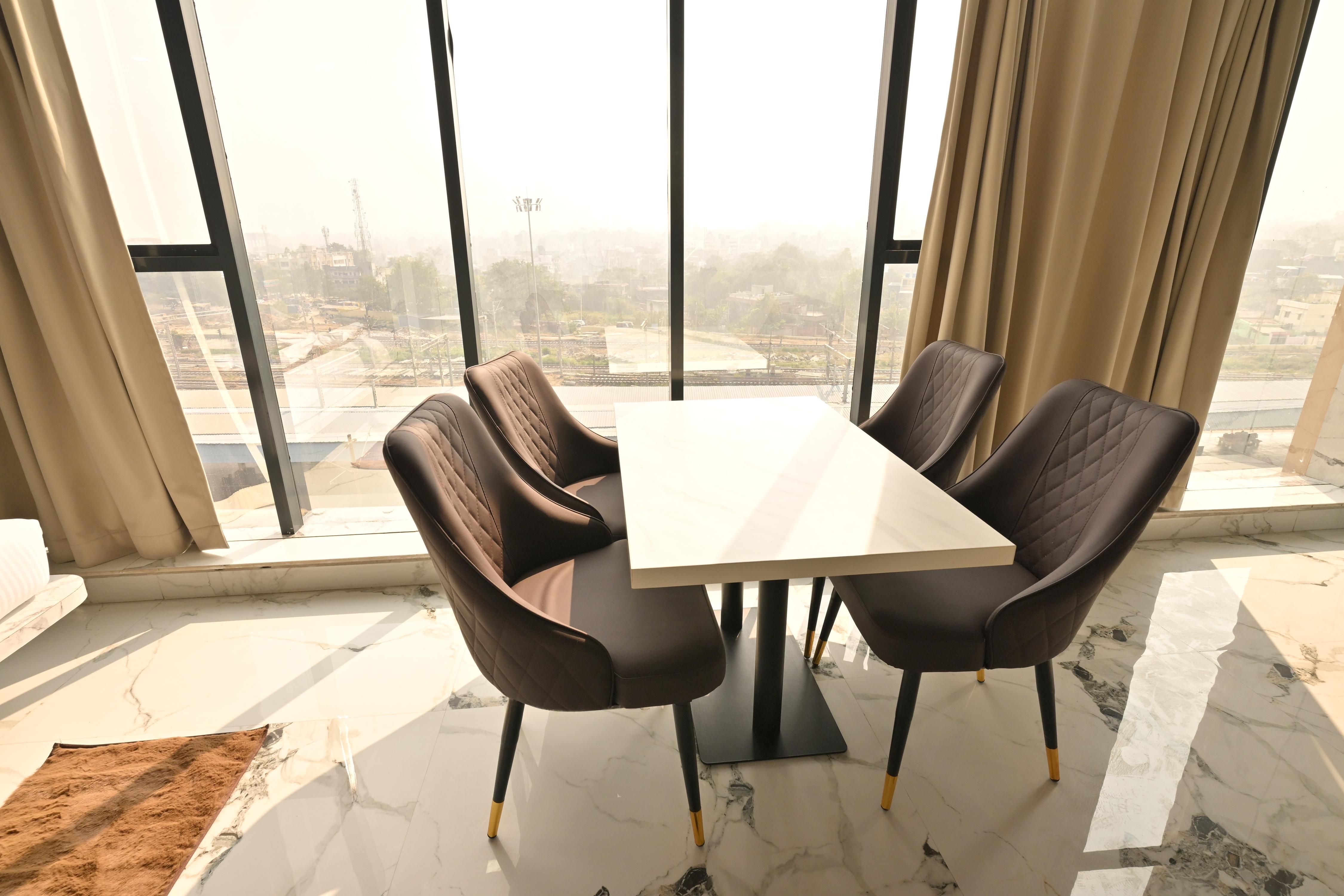 Hotel Sai Leela Inn Room Type - Presidential Suite