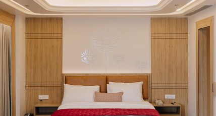 The Mahanta Hotel and Resort Room Type - Suite room