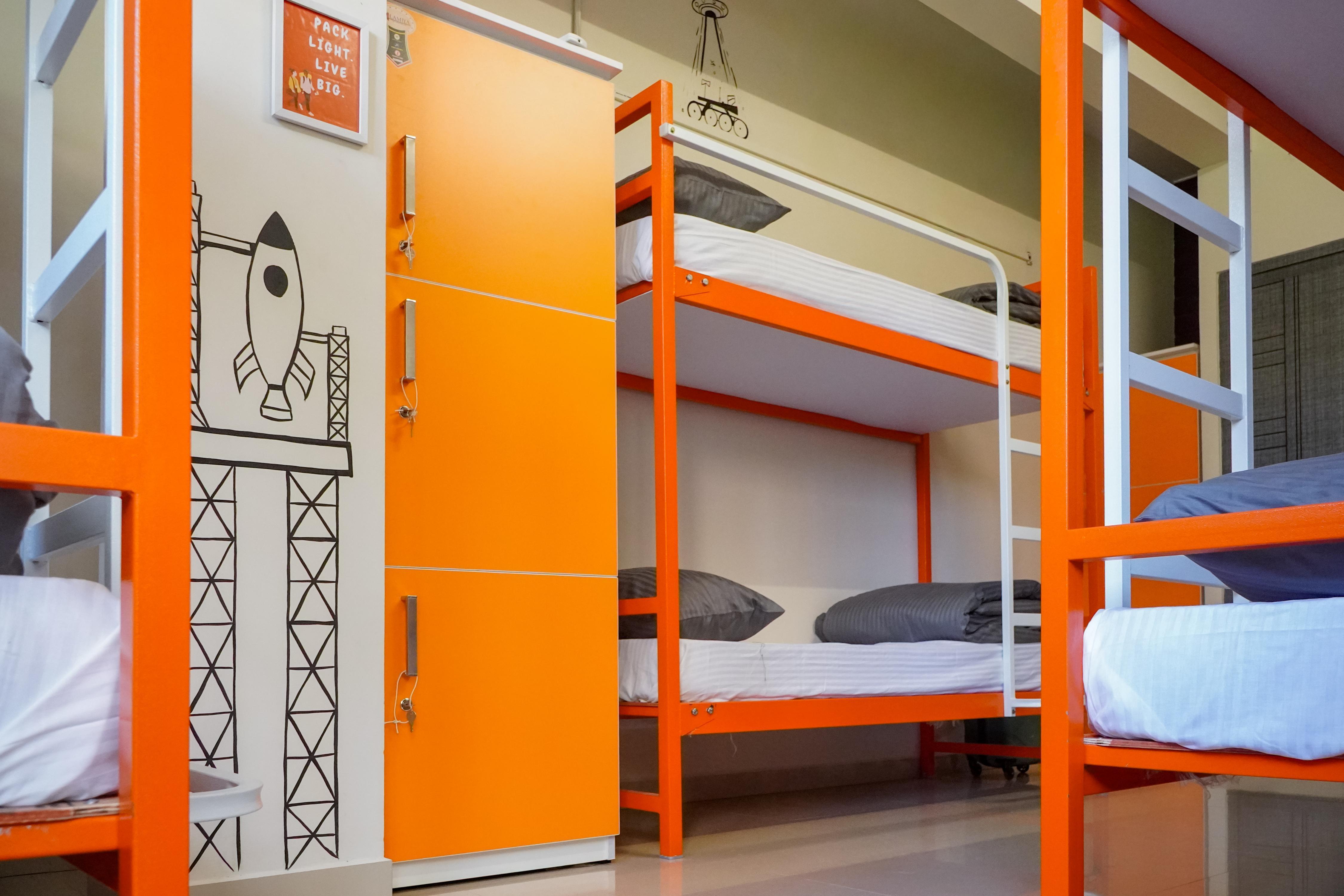 Cocostay | Dorms | Rooms | Cafe Room Type - Bed in 6-Bed Mixed AC Dorm