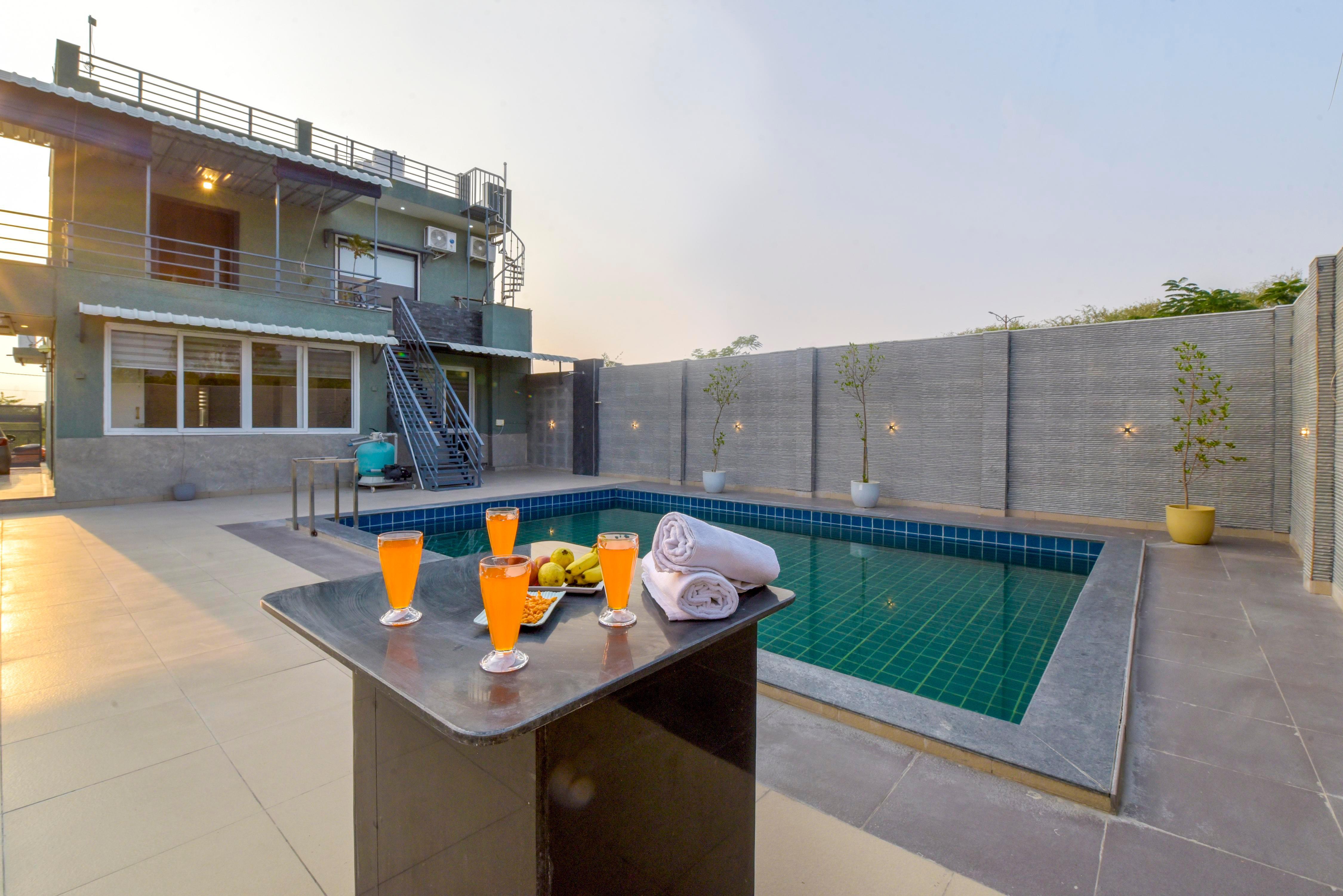 DanCenter Hill's Stay Villa | 3BHK | Pvt Pool | Kishangarh - Tap to explore photos