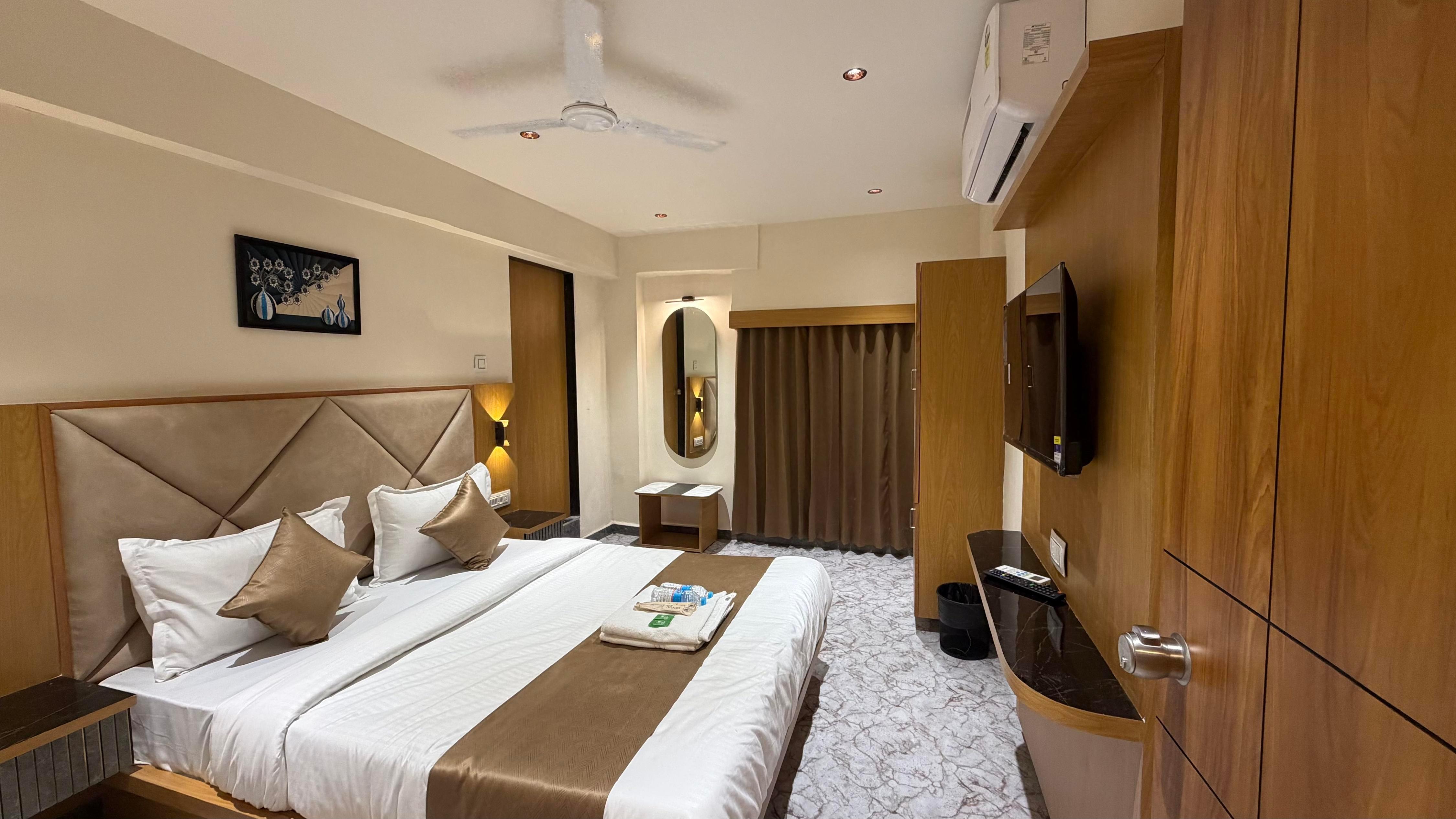 Hotel Belleview Room Type - Deluxe Room with City View