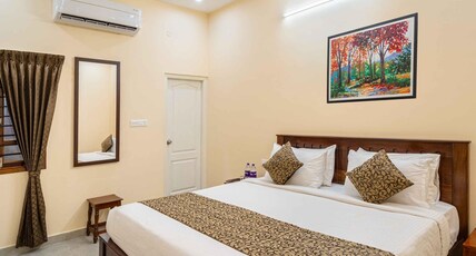 De Charm 10 Min drive from White Town Room Type - 1 BHK Family Studio