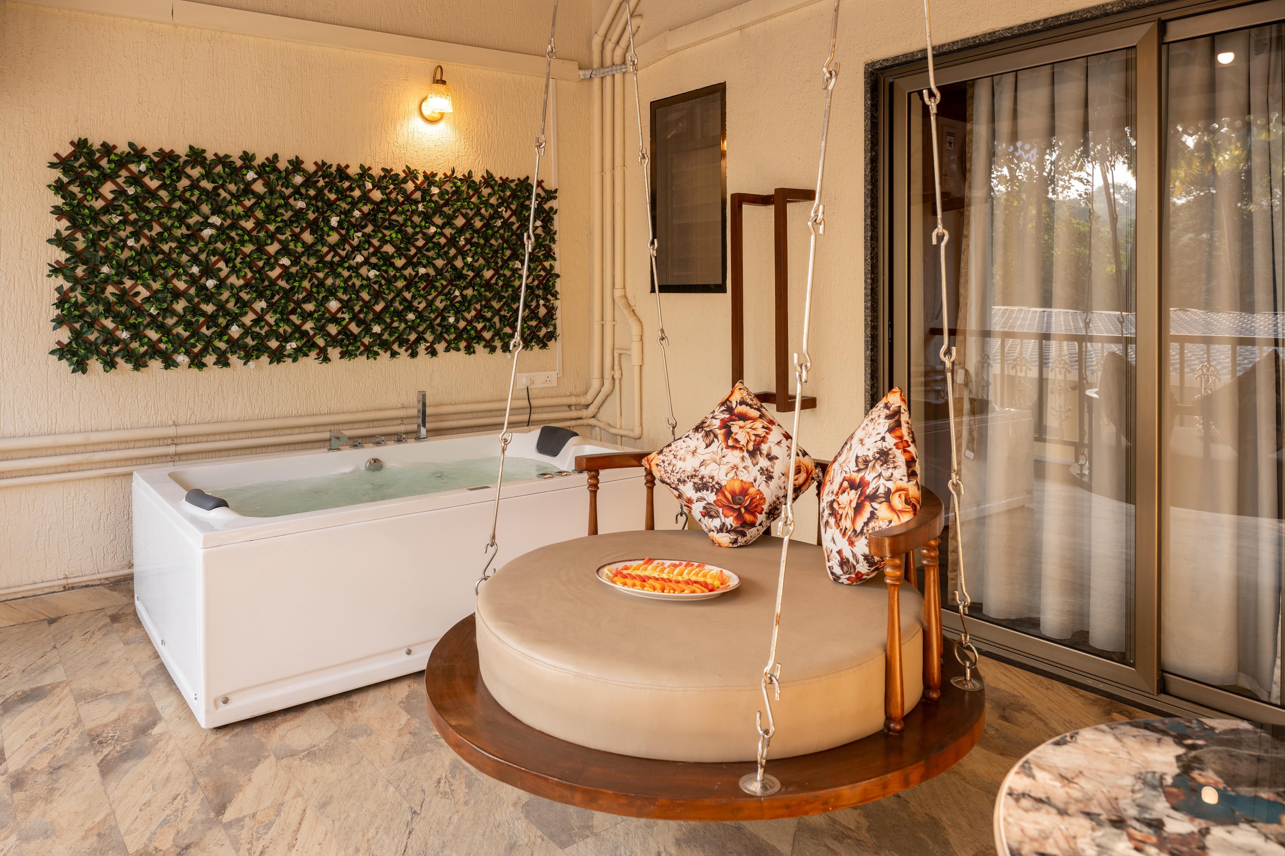 Parkwood Exotica Resort Room Type - Sky Jacuzzi Suite