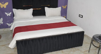 Hotel Shanvi Room Type - Ac Deluxe Room