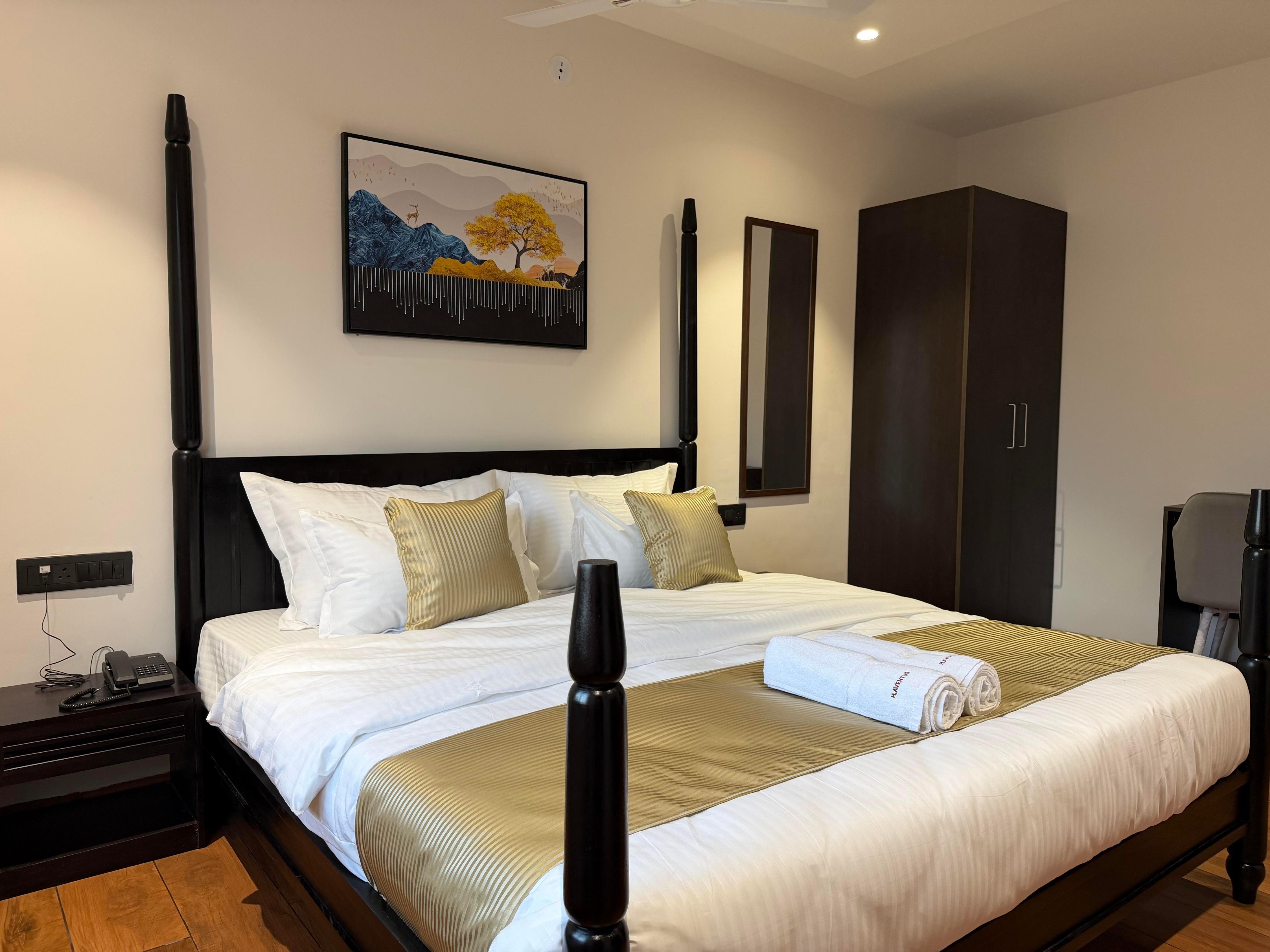 Hotel Aventus - By Urbantara Room Type - Premium Deluxe Room