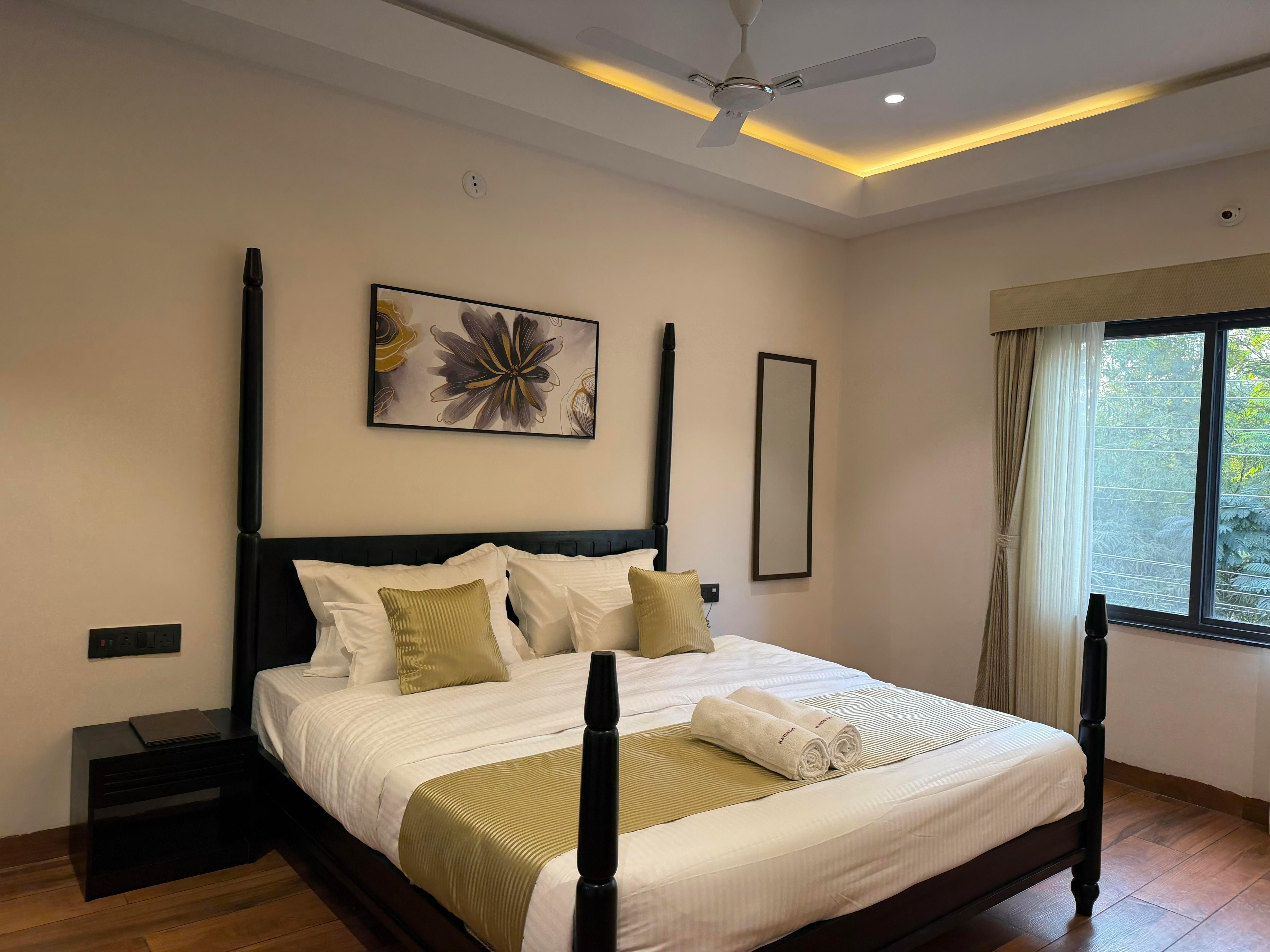 Hotel Aventus - By Urbantara Room Type - Luxury Executive Room