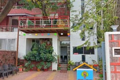 Tree House Hill Station Home (Suite 2) 4 Guests