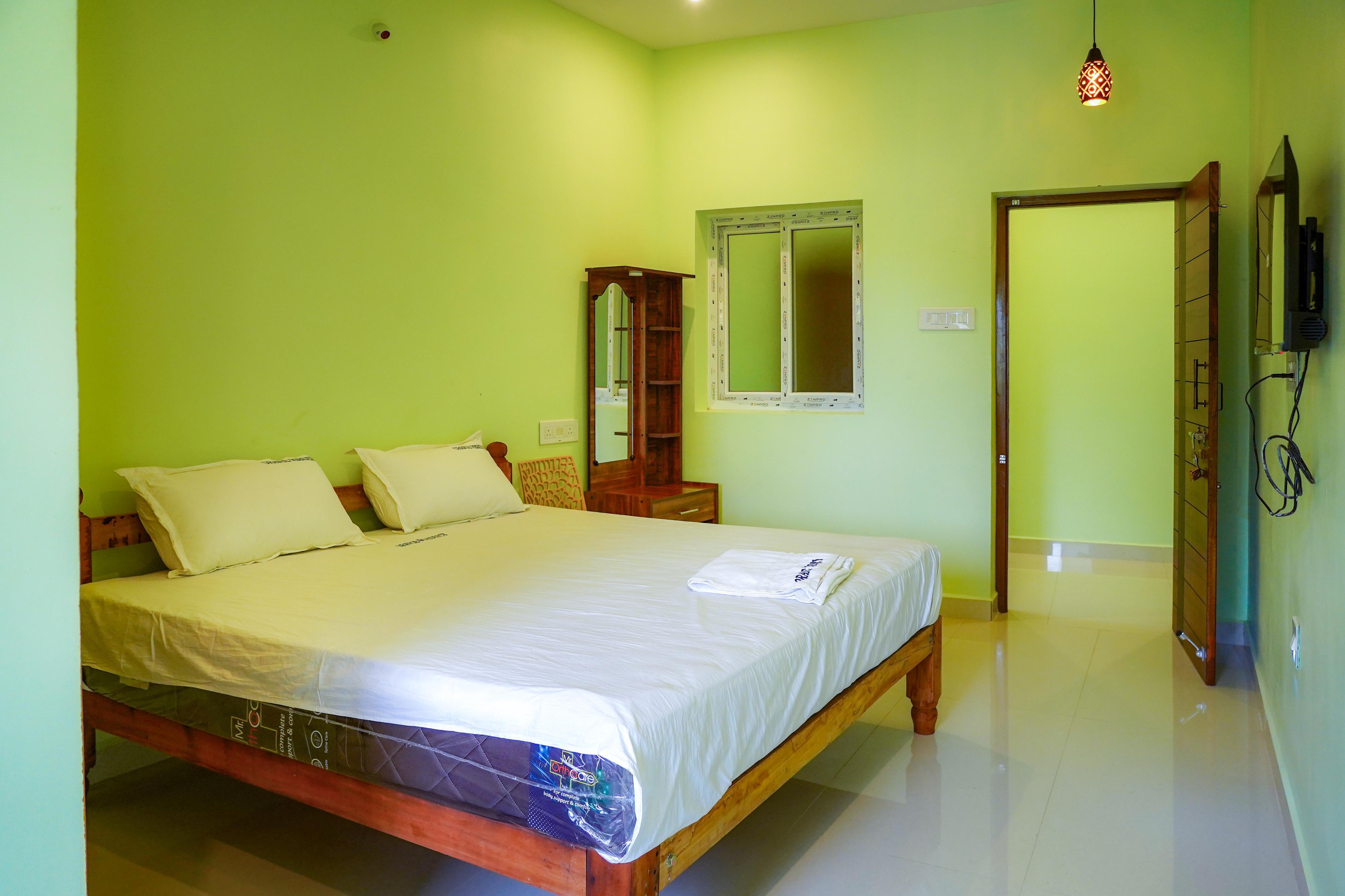 Orange Residency - Tap to explore photos