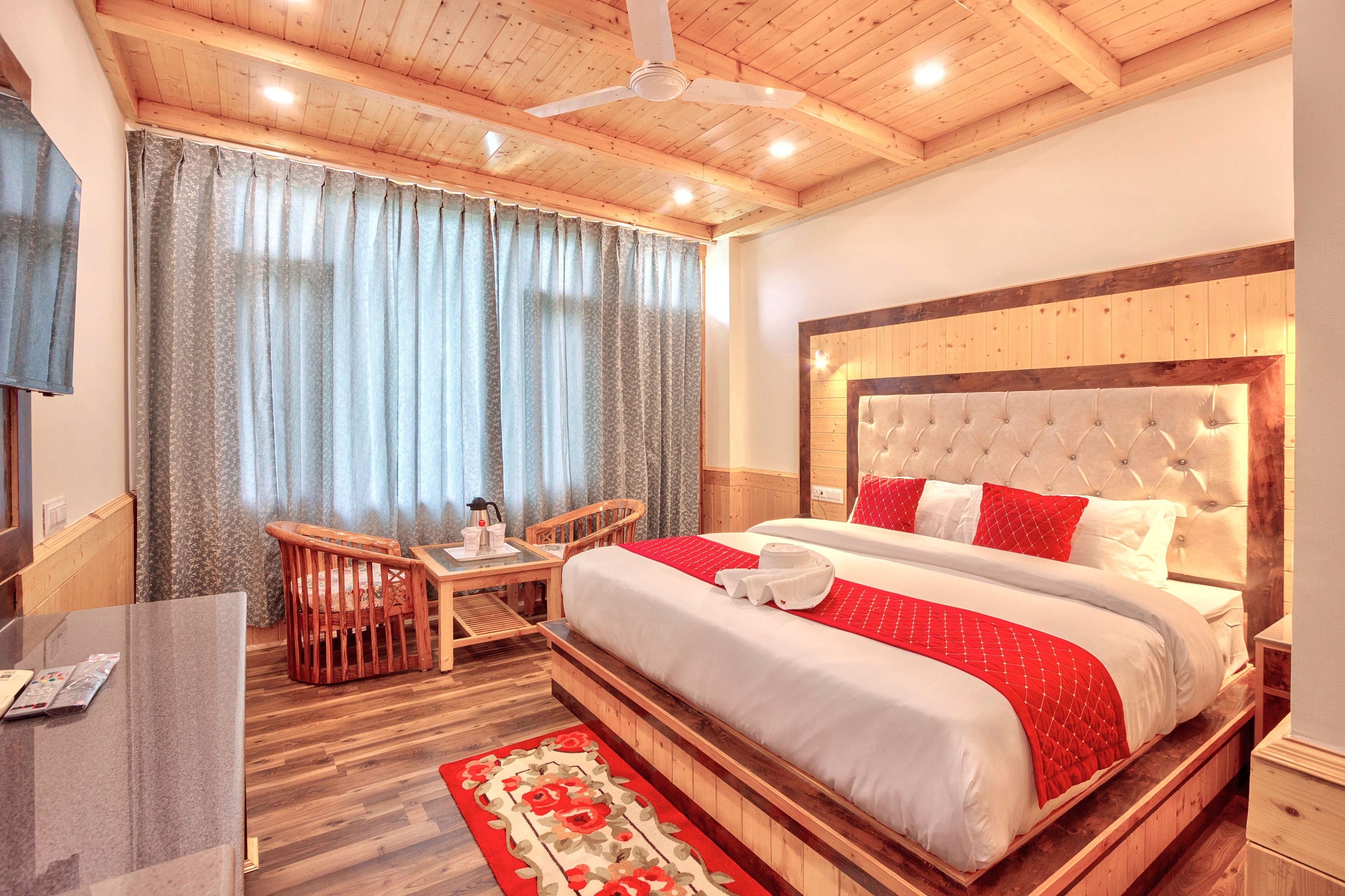 Onlystay Surya Mall Road Manali