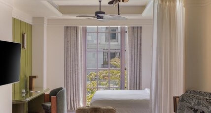 Roswyn, A Morgans Originals Hotel Room Type - Pavilion Suite City View
