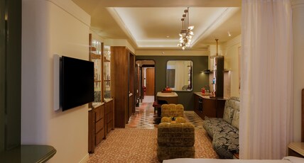 Roswyn, A Morgans Originals Hotel Room Type - Pavilion Suite Pool View