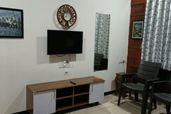 Tree House Hill Station Home (Suite 1) (2 Guest)