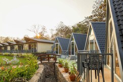 Mountain Woods Farmstay, Khopoli (Pure Veg)