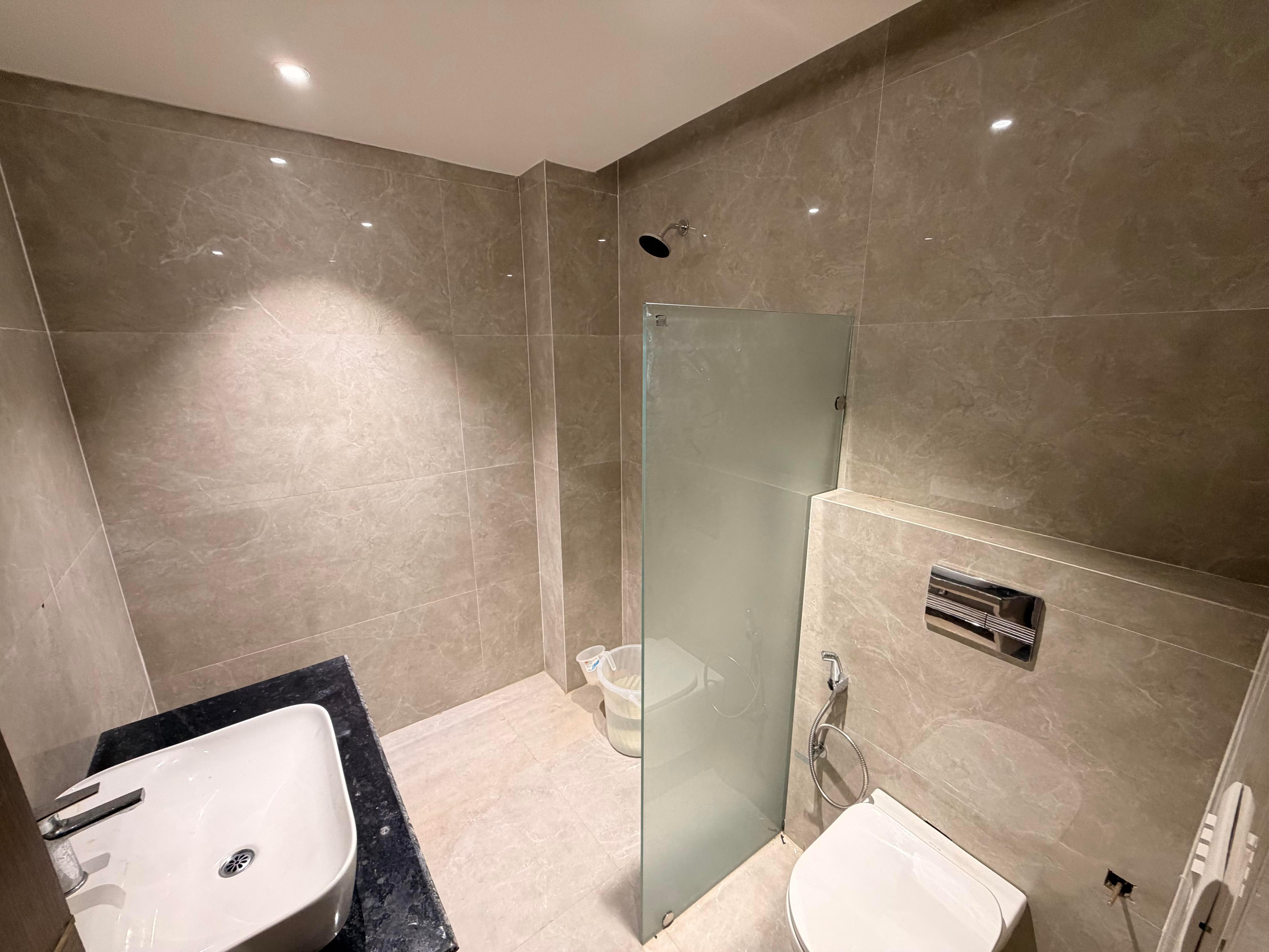 HOTEL TIARAA COMFORT IN Room Type - Super Deluxe King Bed with Balcony