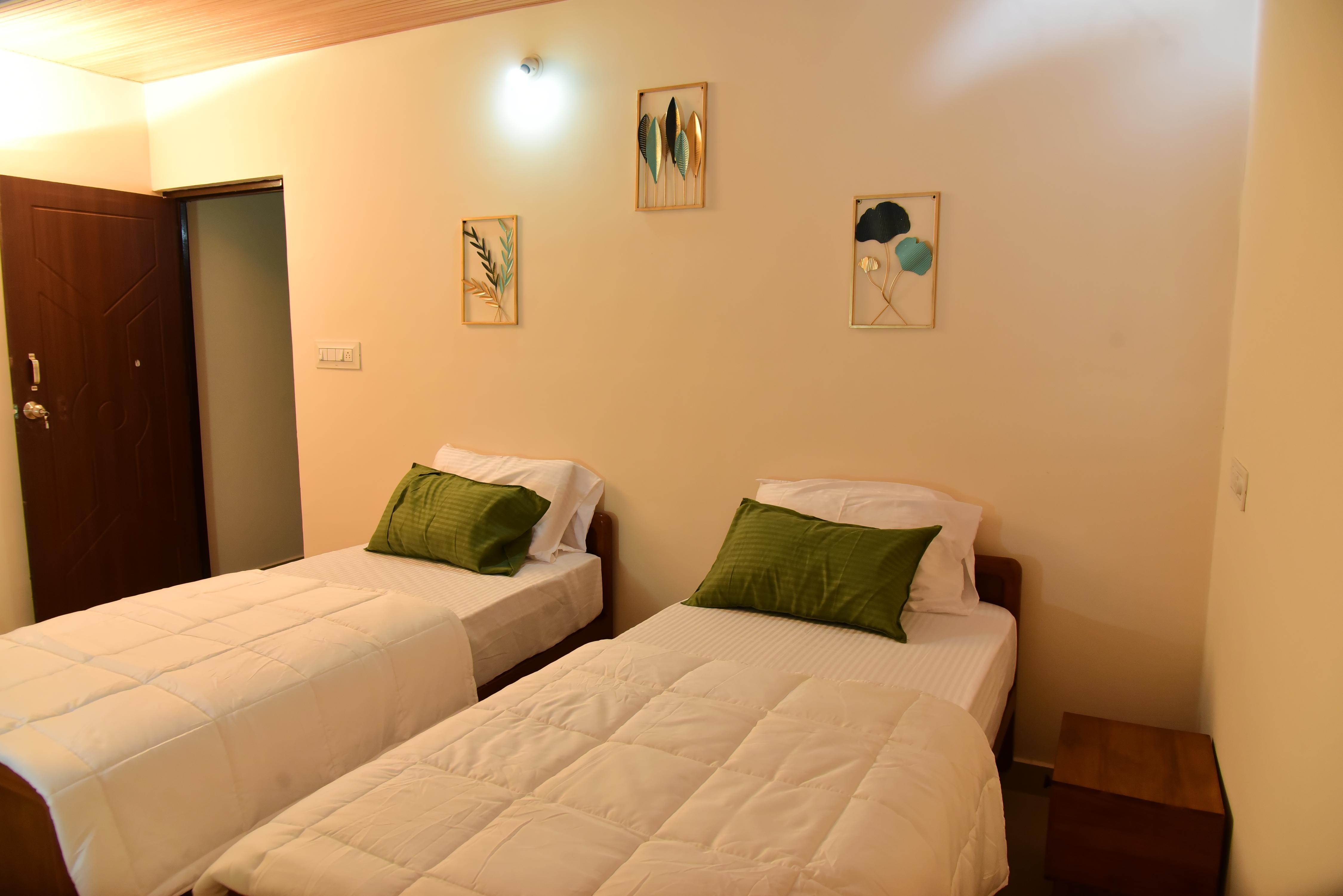 Nirantara Luxury Service Apartment - Tap to explore photos