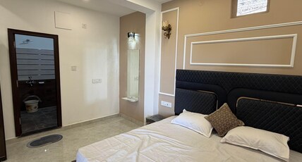 The White Lotus Homestay Room Type - Bedroom 1