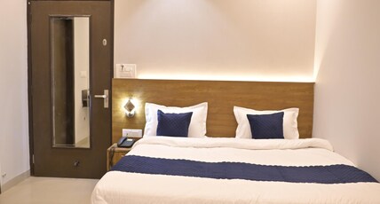 HOTEL GARVIT Room Type - Deluxe Double Room