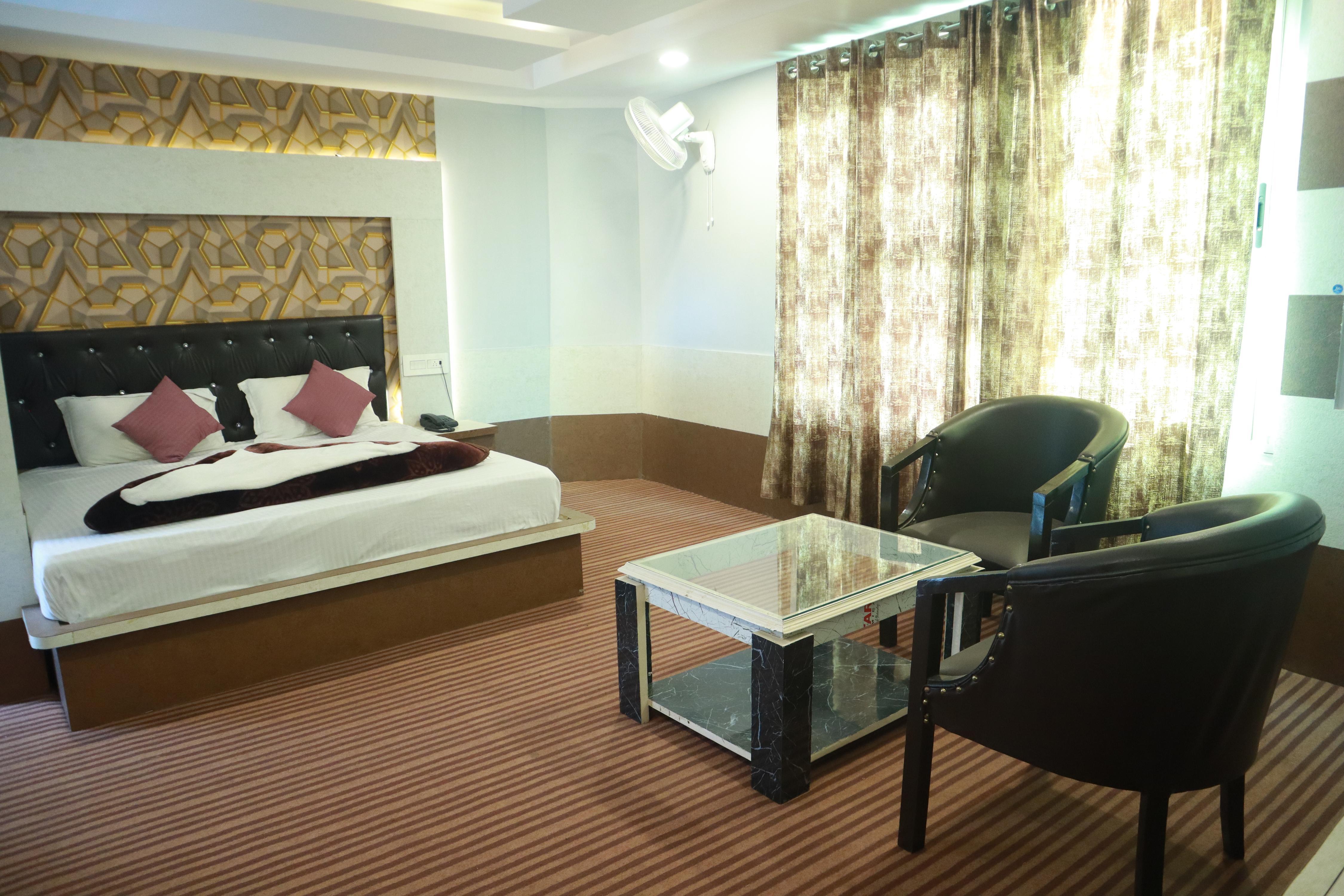 wakeupcallview Room Type - Deluxe King Suite