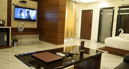 Jairam Gold Royal Beach Resort Room Type - ROYAL SUITE ROOM WITH SEA VIEW Jairam Gold Royal Beach Resort Room Type - ROYAL SUITE ROOM WITH SEA VIEW
