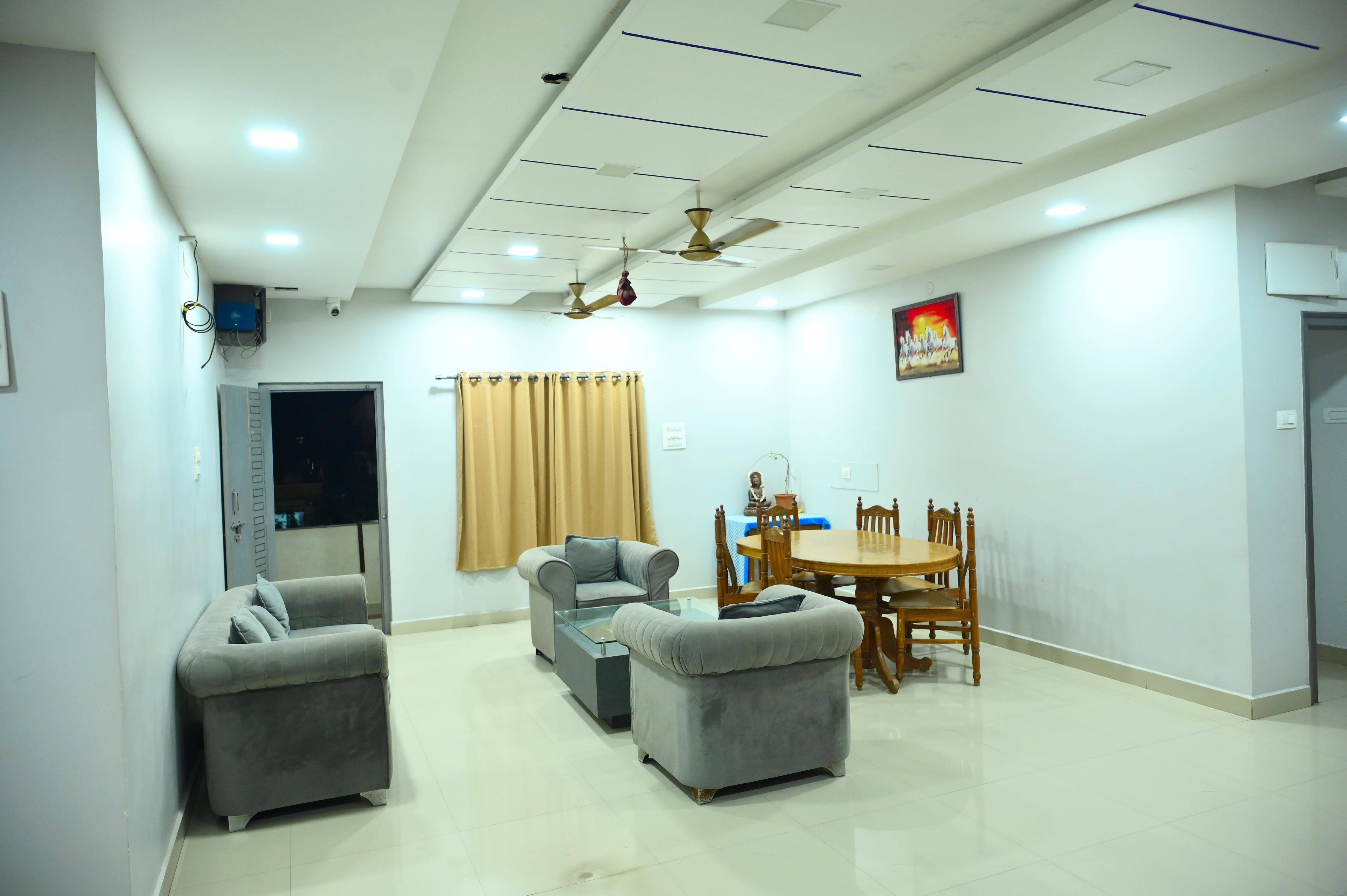 MANYATA RESIDENCY Room Type - SUITE ROOM