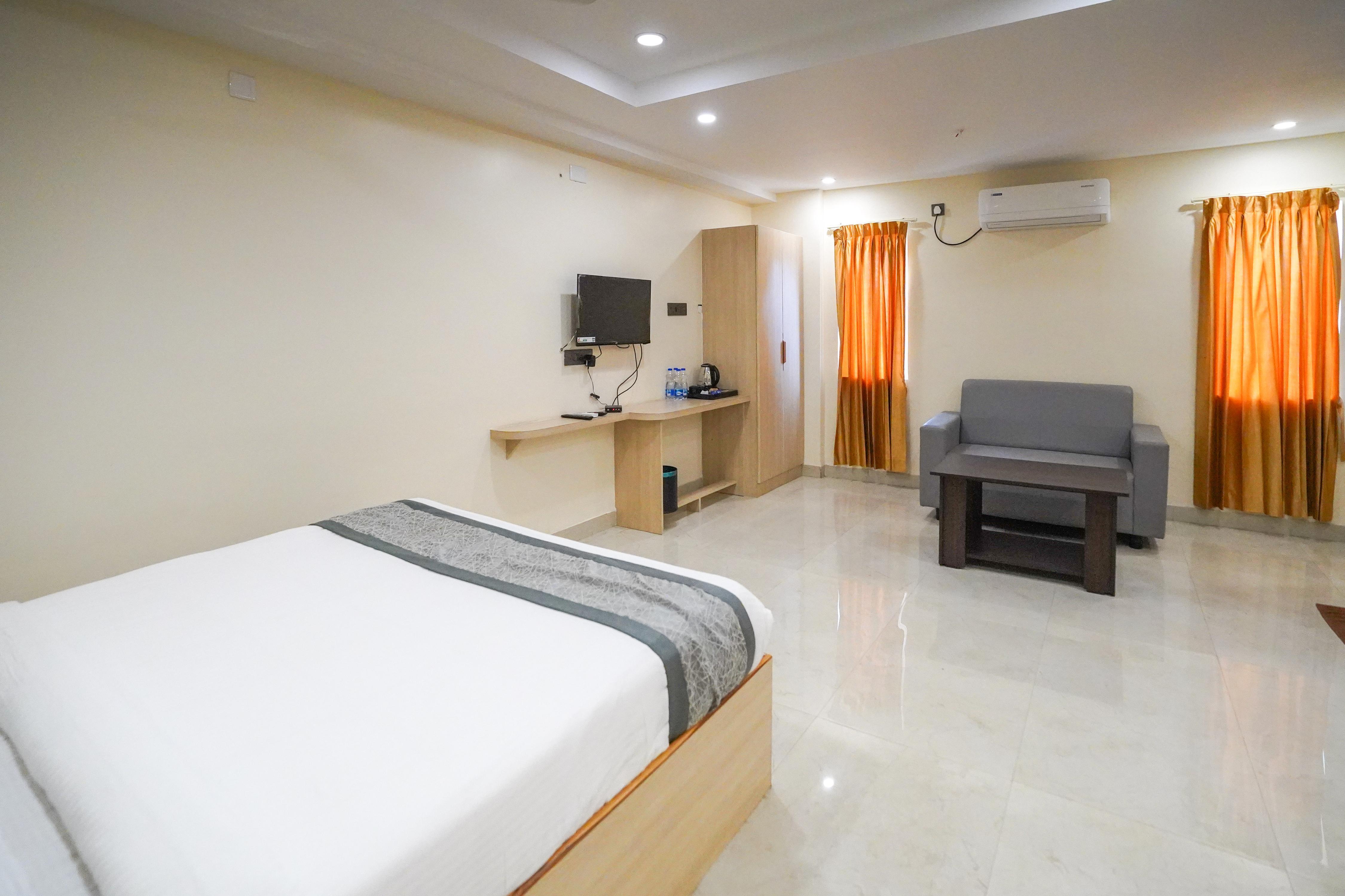 Hotel Siya Grand - Tap to explore photos