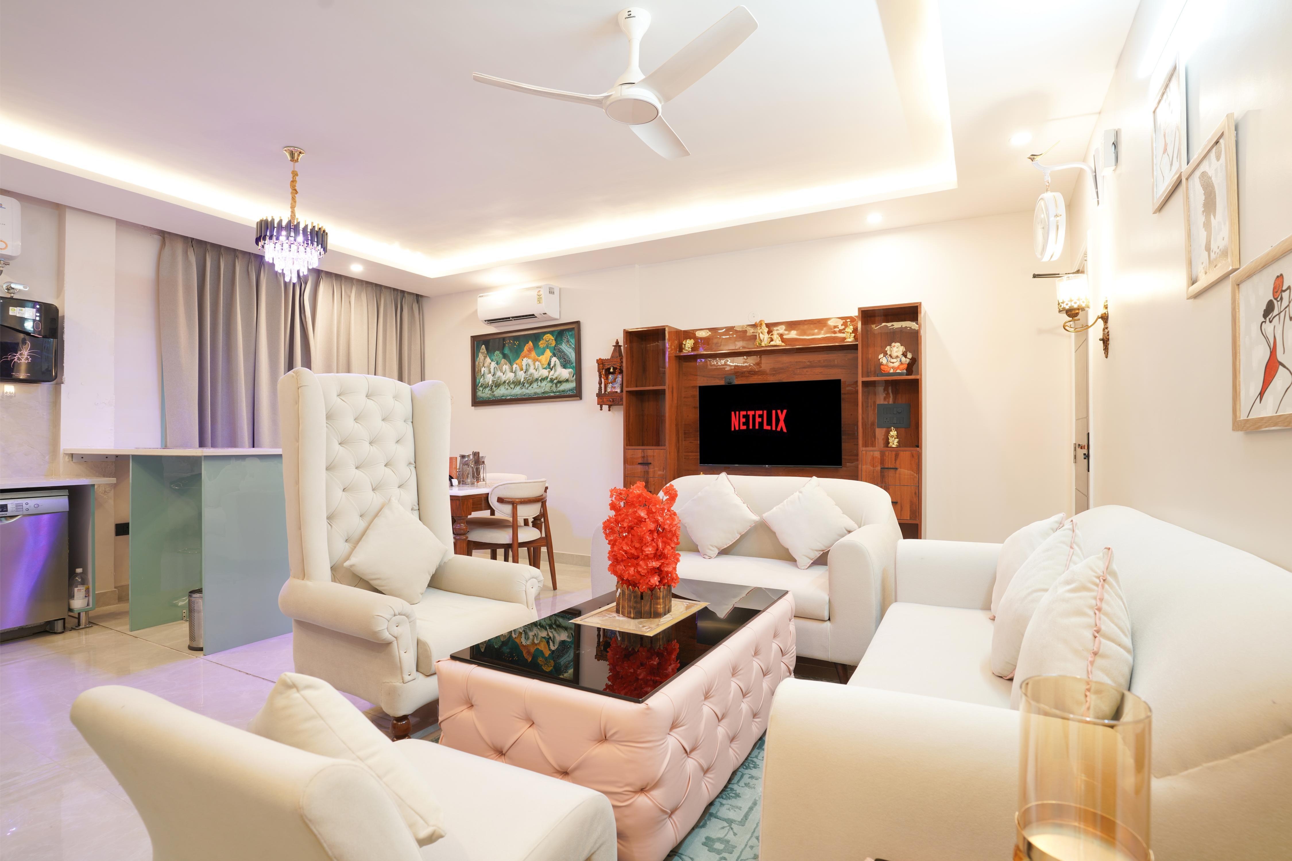 The 2BHK Jakuzi Suite | Dehradun by Homeyhuts - Tap to explore photos