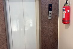 Hotel S V Imperial Club