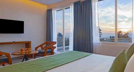 Sterling Valley of Pine Lansdowne Room Type - Valley View Premier Room with Terrace