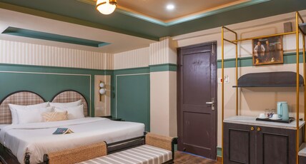 Zostel Kufri Room Type - Deluxe Room (with balcony)