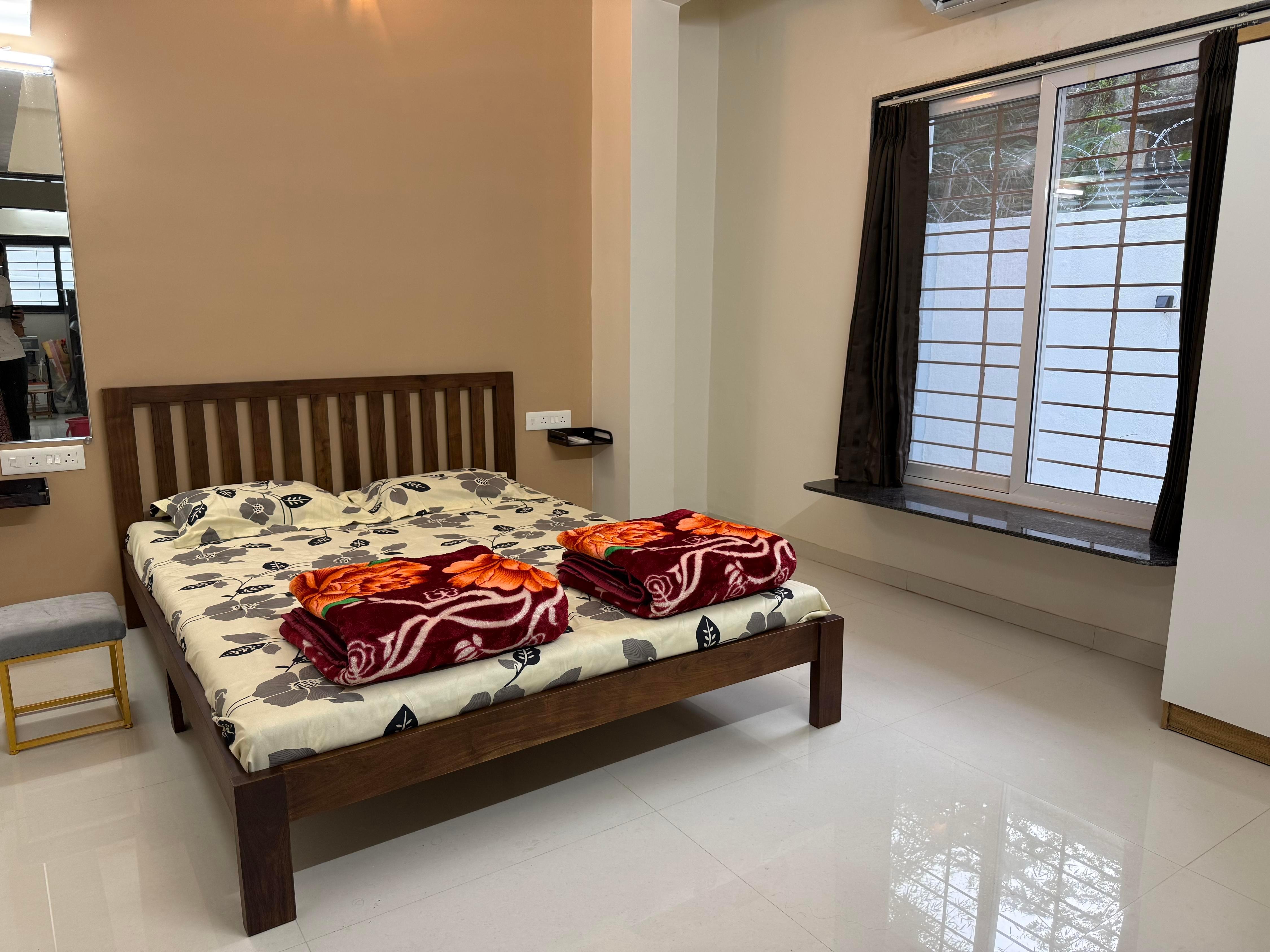 Ground Floor 1 BHK Spacious 2 Plus 2 Persons - Tap to explore photos