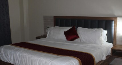 Siva Subramaniyar Residency Room Type - Standard Double