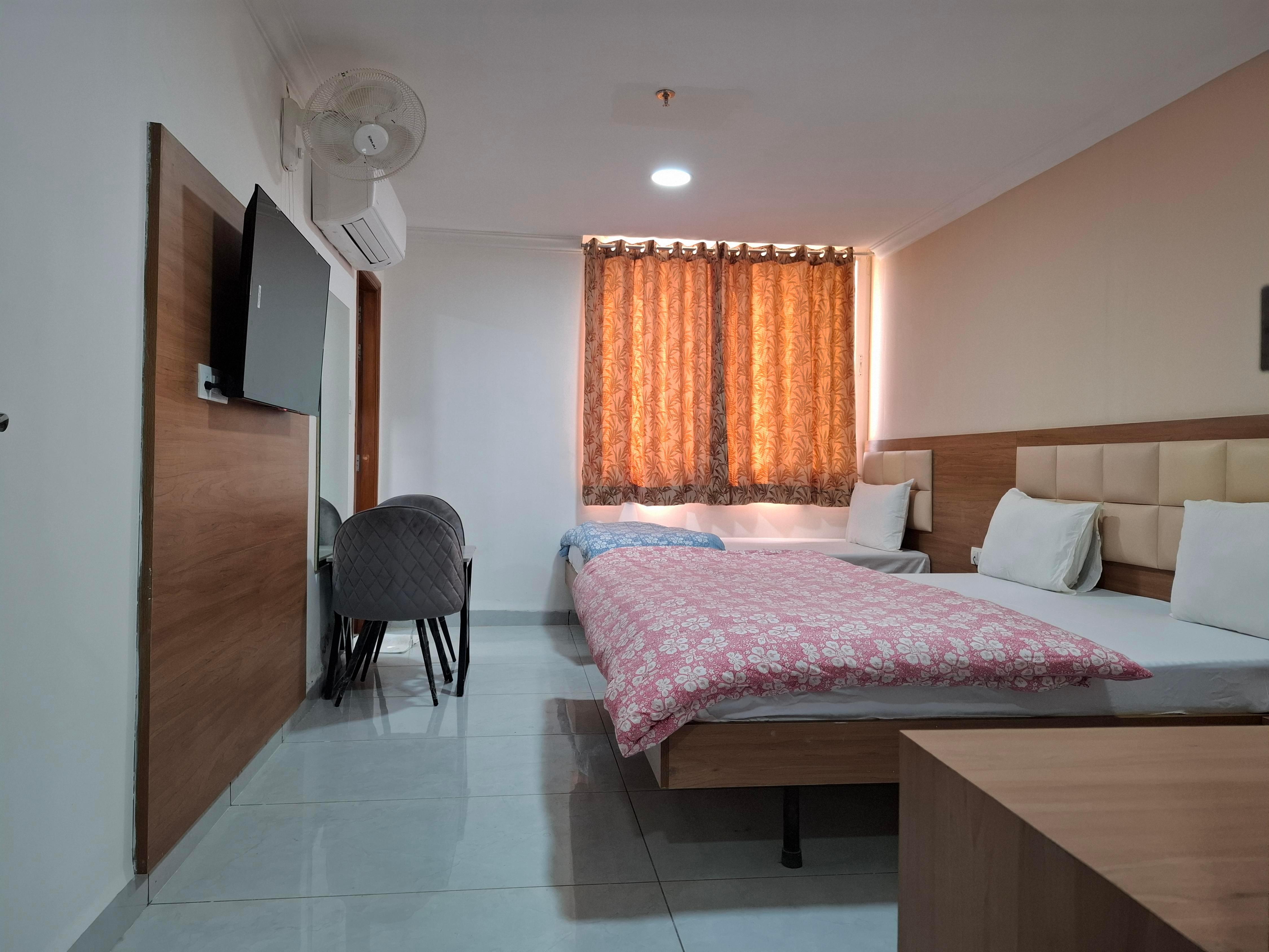 Hotel Kamla Palace - Tap to explore photos