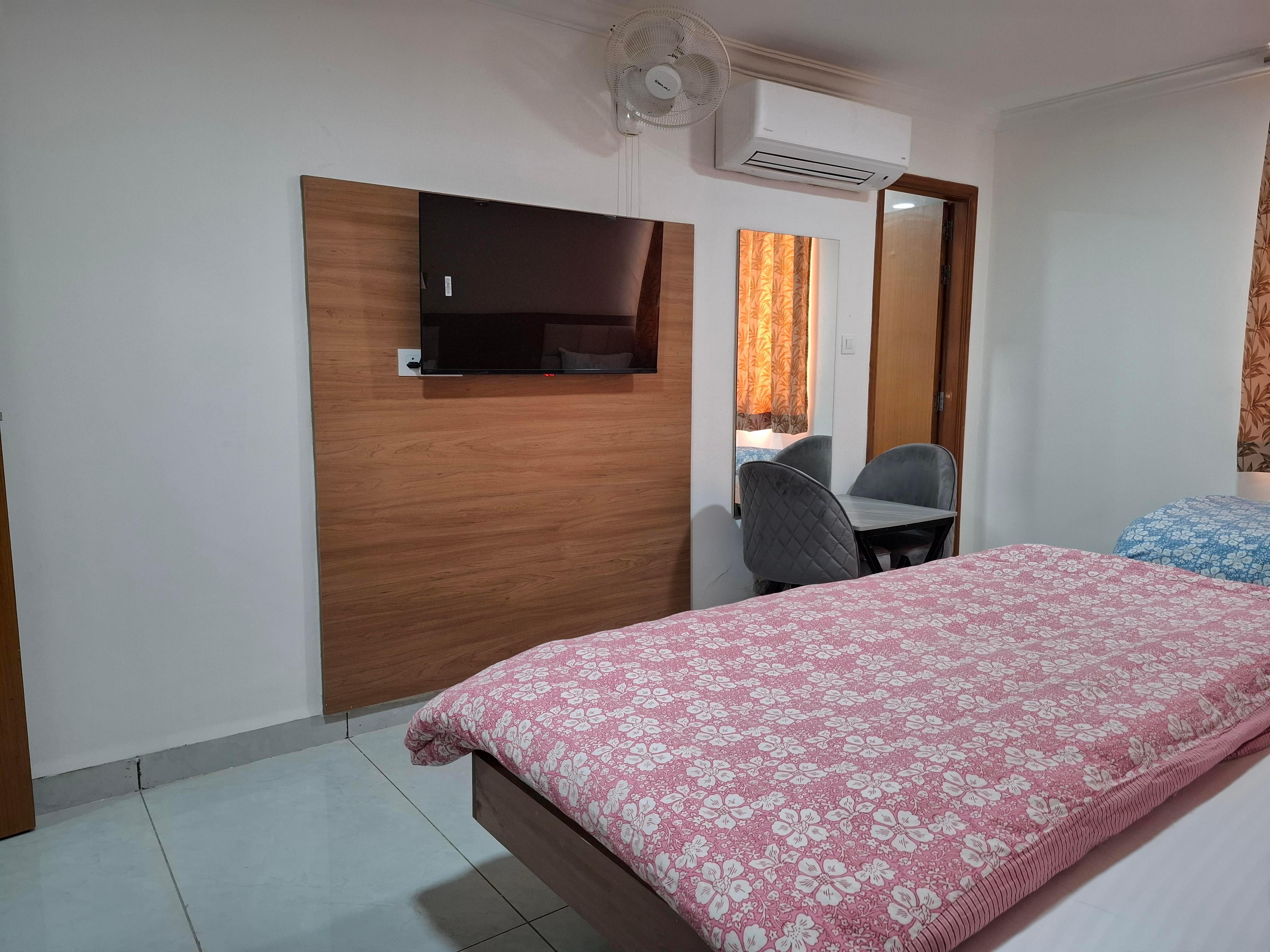 Hotel Kamla Palace Room Type - Deluxe Four Occupancy Room with Two King Size Bed