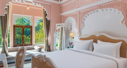 Oladar Haveli- My Downtown Hotels Room Type - Heritage Luxury Room With Bathtub