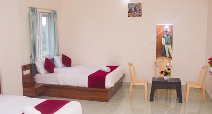 D D Luxury Inn Room Type - AC Deluxe Twin Quadruple Room