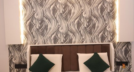 Hotel Paras Room Type - Super Deluxe