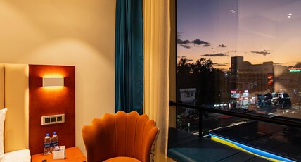 Hotel Classic Pavilion Room Type - Deluxe Room with King Bed