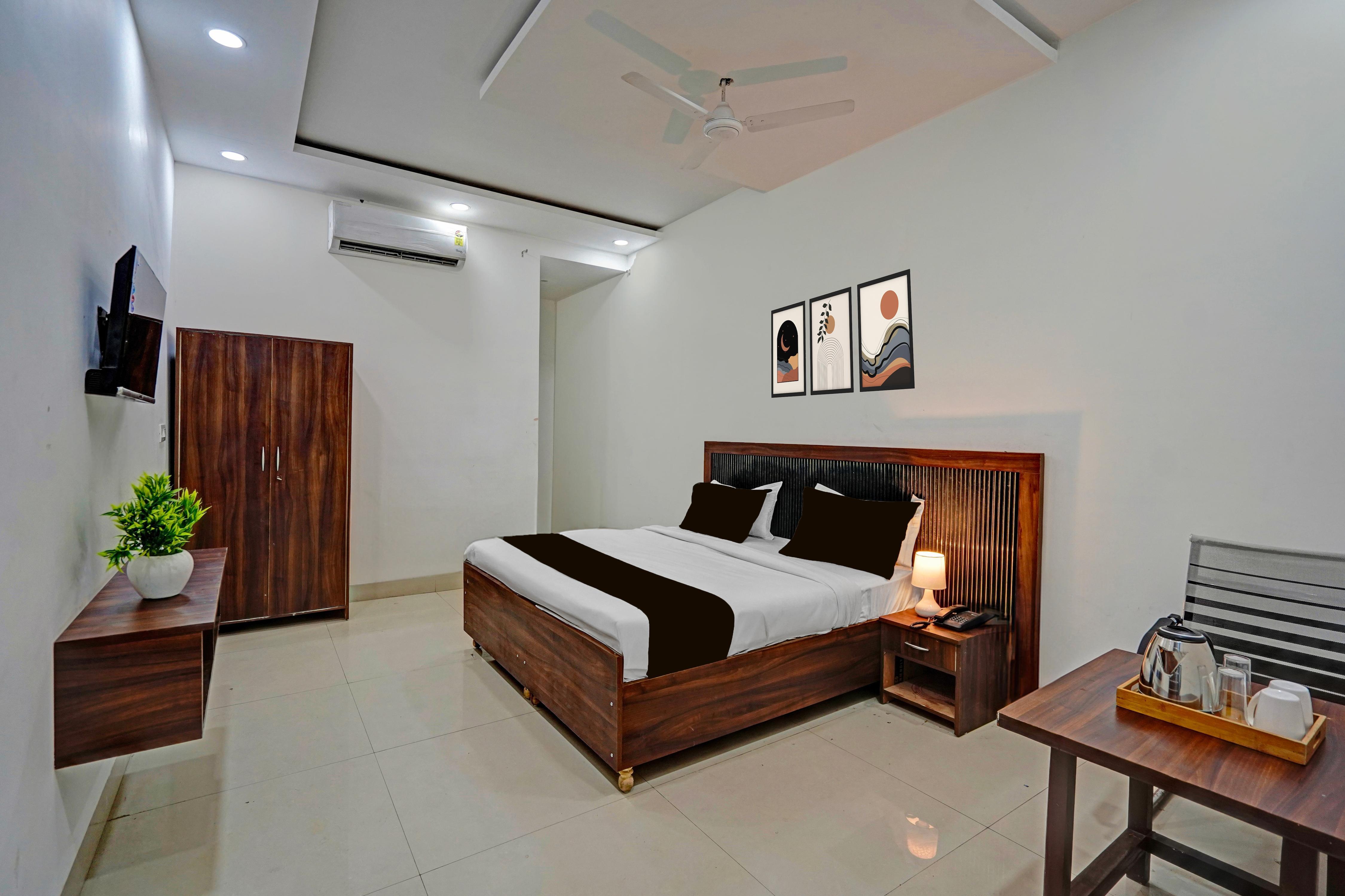 Super Hotel O Sector 110 Noida Formerly Luv Kush Tower Bhangel