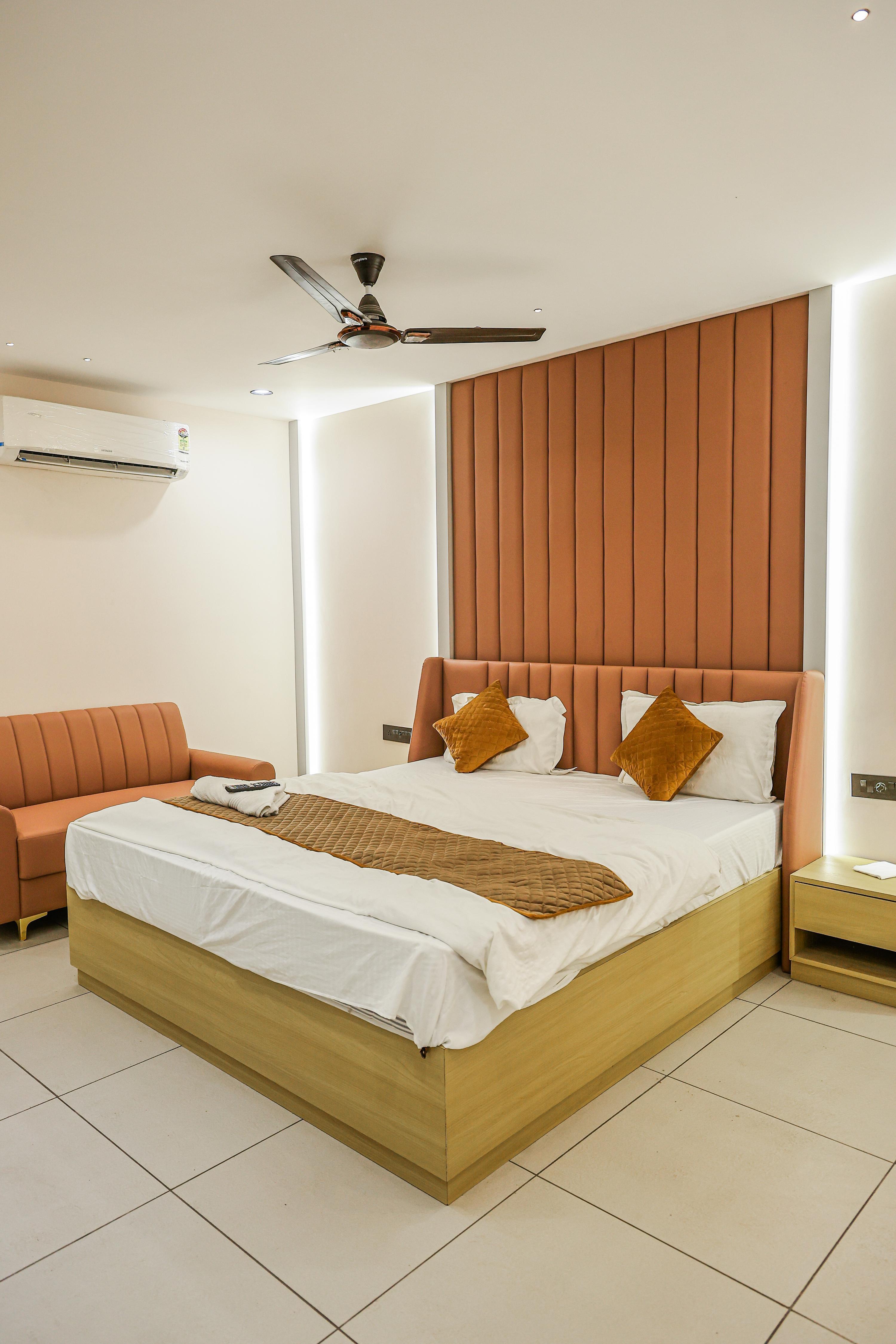 Hotel VD Rooms Vesu - Tap to explore photos