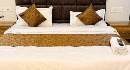 Revelon Grand Hotel Room Type - Deluxe Room Revelon Grand Hotel Room Type - Deluxe Room